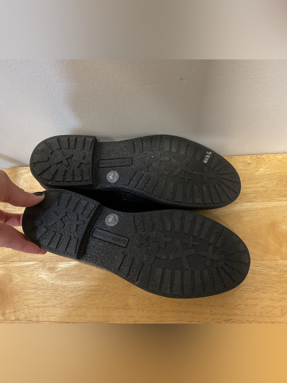 New Easy Spirit Black Leather Loafers Size 7, easy arch - Picture 8 of 8